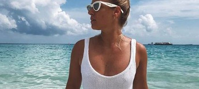 Dominika Cibulková na dovolené v plavkách, to je vždy žhavá podívaná...