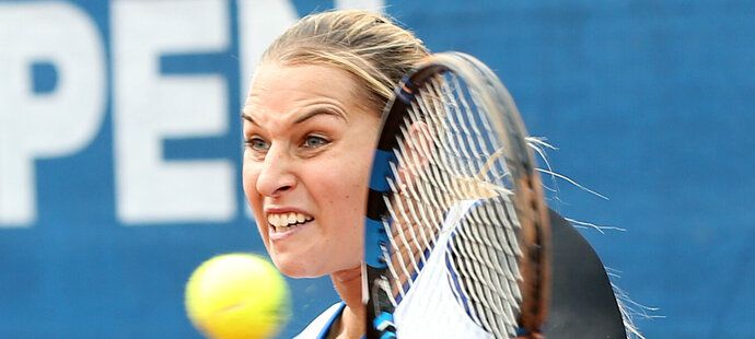 Slovenská extenistka Dominika Cibulková vyrazila na dovolenou soukromým tryskáčem.