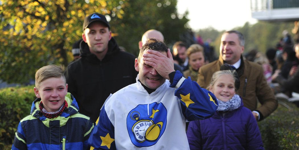 Žokej Marek Stromský si přidal další k neuvěření smolný zářez své kariéry. Kvůli dopingu koně přijde o triumf na Velké pardubické