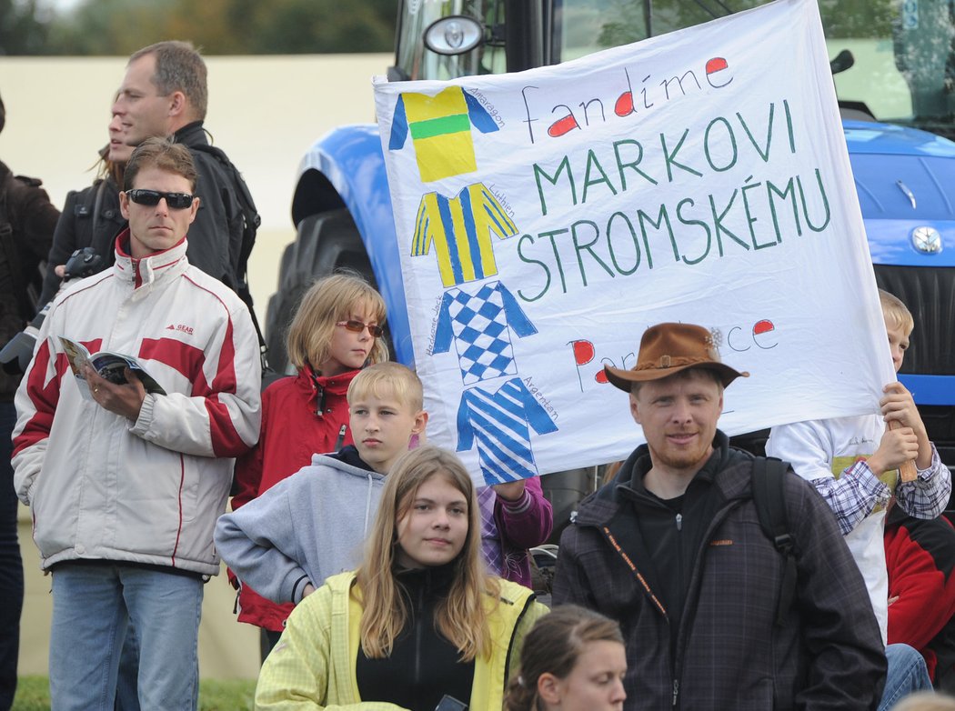 Své fanoušky měl při Velké pardubické i žokej Marek Stromský