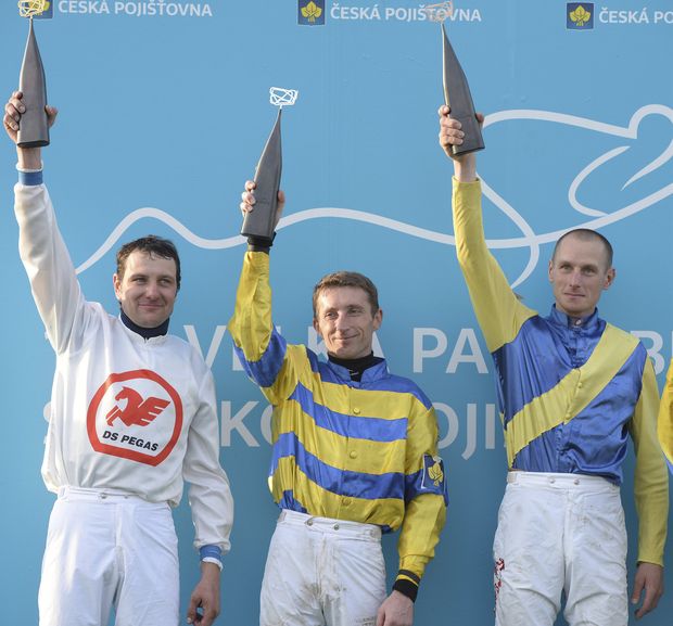 Jaroslav Myška (vpravo) pojede už svou 20. Velkou pardubickou Jaroslav Myška (vpravo) pojede už svou 20. Velkou pardubickou