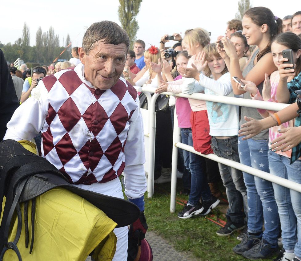 Josef Váňa po 124. Velké pardubické. Dojel 16. a naznačil odchod do důchodu. Vydrží v něm?