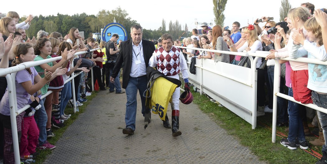 Legenda naposledy? Josef Váňa opouští závodiště po Velké pardubické, ve které dojel šestnáctý