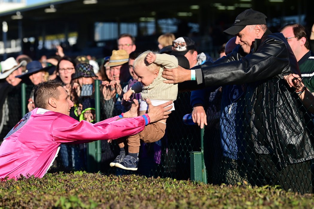 132. Velkou pardubickou vyhráli Mr Spex a Lukáš Matuský