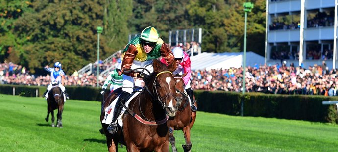 Talent s žokejem Pavlem Složilem vyhrál 131. Velkou pardubickou