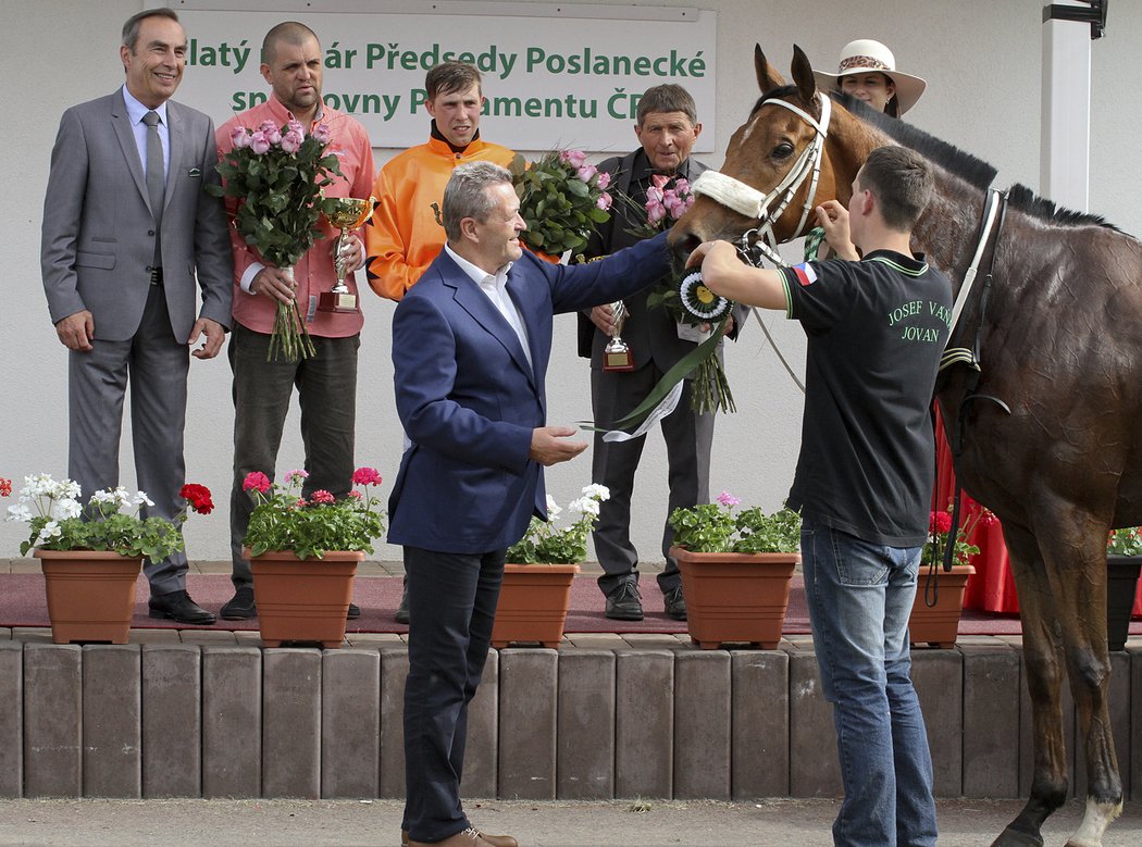 Trenér Josef Váňa se dočkal vítězství ve Zlatém poháru po dvanácti letech