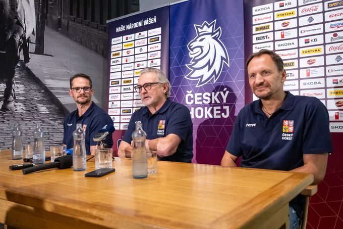 Trenéři reprezentace a manažer Eliáš o svých plánech: Doba je jiná, hráči vyžadují komunikaci Trenéři reprezentace a manažer Eliáš o svých plánech: Doba je jiná, hráči vyžadují komunikaci