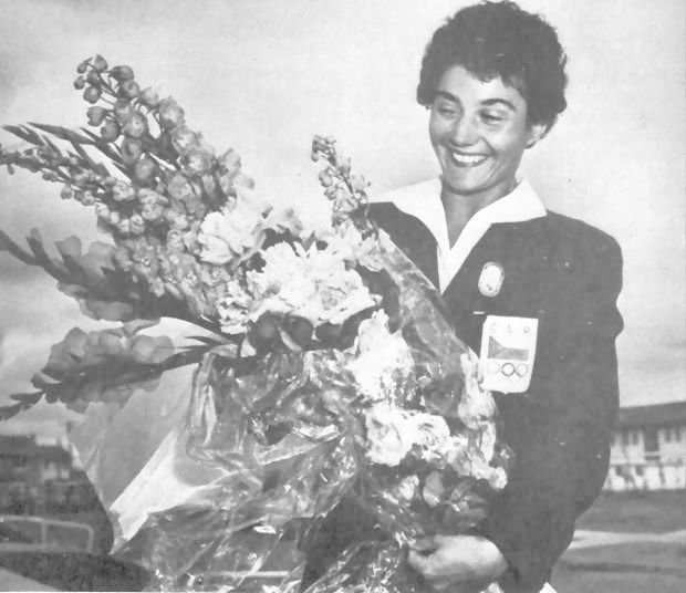 Eva Bosáková je sportovní gymnastkou, která získala tři olympijské medaile.
