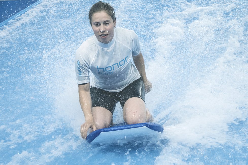 Eva Samková v Surf aréně
