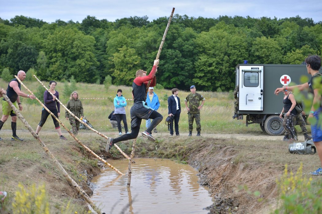 Extrémní překážkový závod ARMY RUN