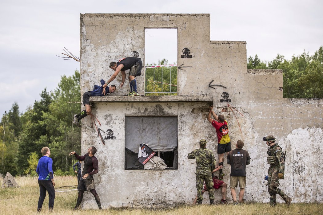 Extrémní překážkový závod ARMY RUN