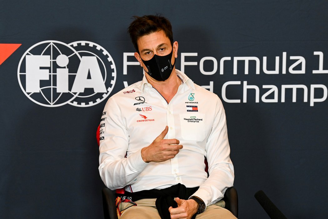 šéf týmu F1 Mercedes Toto Wolff