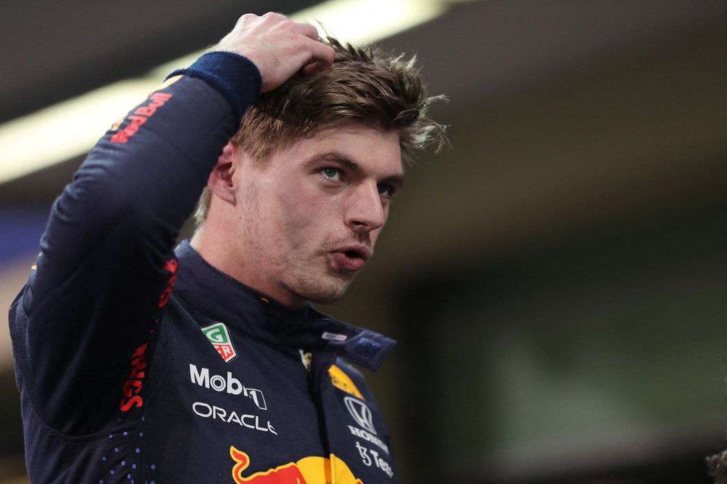 Kvalifikaci rozhodujícího závodu sezony v Abú Zabí vyhrál Max Verstappen