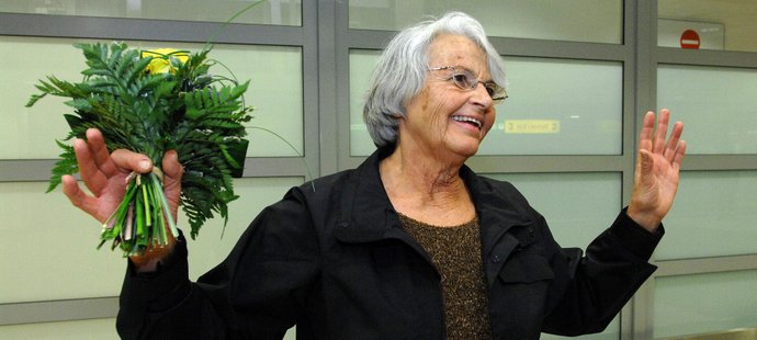 Zemřela Fikotová-Connollyová (†91), na lásku atletky byli krátcí i komunisti