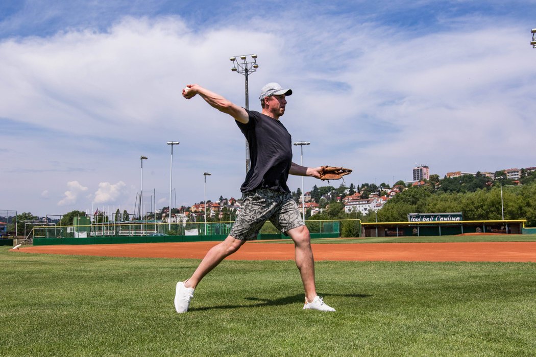 Filip Jícha se v pražské Krči zúčastnil exhibiční soutěže v baseballovém nadhozu.