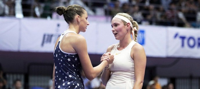 Karolína Plíšková postoupila na turnaji v Tokiu do finále, když Chorvatku Donnu Vekičovou zdolala ve třech setech 6:2, 4:6, 6:3.