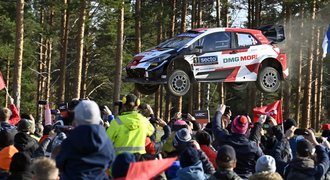 Evans ovládl Finskou rallye a udržel teoretickou naději na světový titul