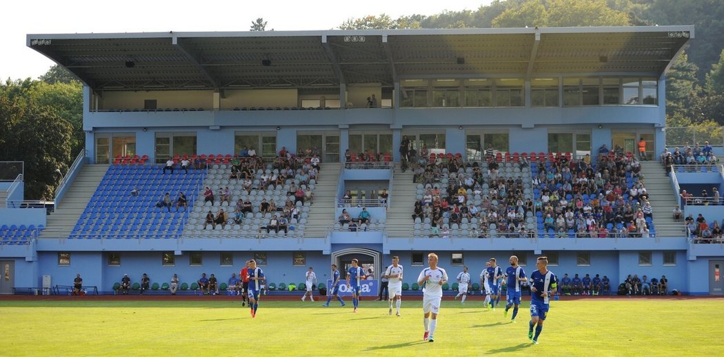 V pondělí 27. března došlo k tragické autonehodě, během níž zemřel fotbalový mládežník celku FK Ústí nad Labem a jeden z rodičů