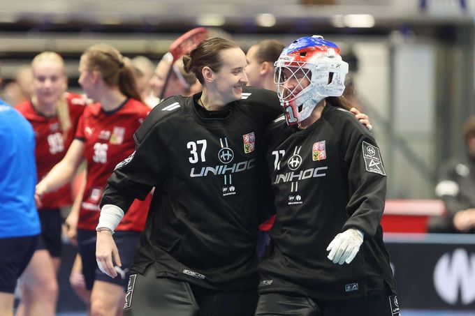 Florbalové zvyklosti se mění: Švédsko a Finsko jen o bronz. Získají Češky historické zlato? Florbalové zvyklosti se mění: Švédsko a Finsko jen o bronz. Získají Češky historické zlato?