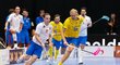 Čeští florbalisté během zápasu se Švédskem