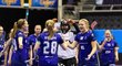 Finská radost po gólu proti Češkám