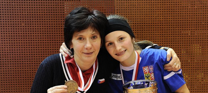 Markéta Šteglová (vlevo) věří v zisk medaile