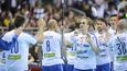 Florbalisté Finska se radují z gólu ve finále mistrovství světa proti Švédsku