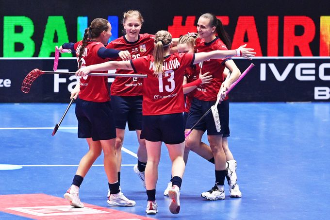 Česko - Norsko 9:2. Florbalistky na domácím MS suverénně zvládly čtvrtfinále Česko - Norsko 9:2. Florbalistky na domácím MS suverénně zvládly čtvrtfinále