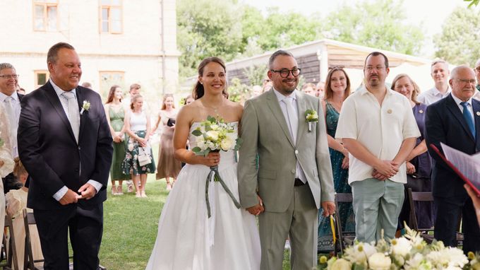 Svatba jako cyp! Florbalová kráska si vzala televizní hvězdu. Kdo taky dorazil? Svatba jako cyp! Florbalová kráska si vzala televizní hvězdu. Kdo taky dorazil?