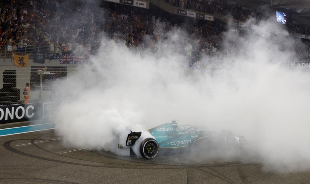 Sebastian Vettel a jeho poslední donut v kariéře