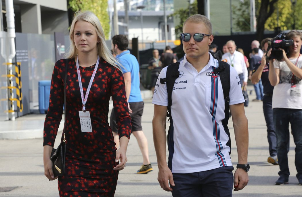 Emilia Bottasová doprovází svého manžela Valtteriho téměř na všechny závody F1.