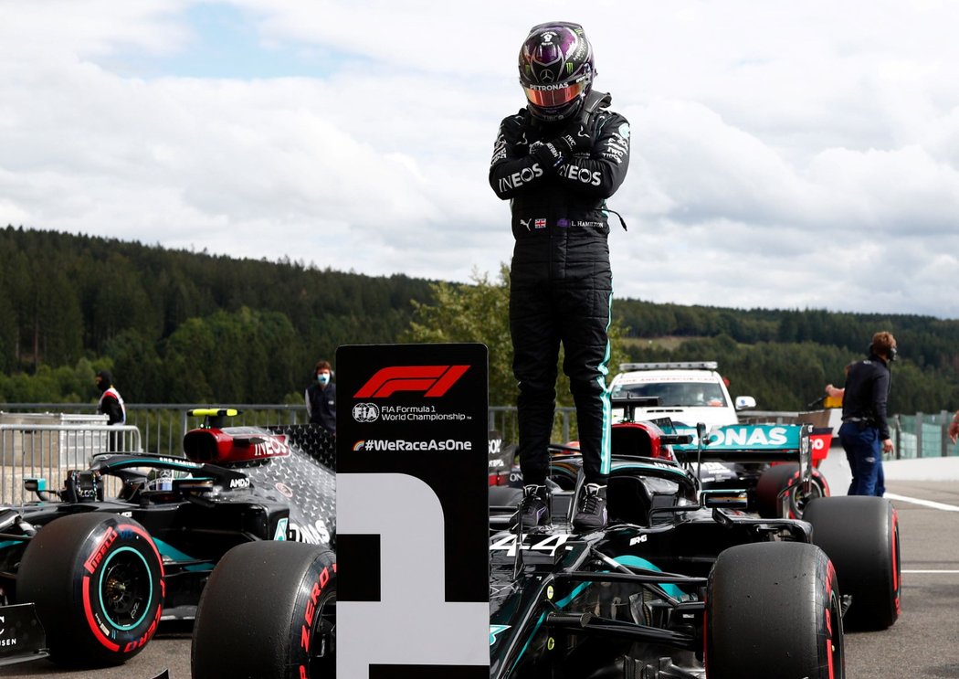 Lewis Hamilton ovládl kvalifikaci na nedělní Velkou cenu Belgie