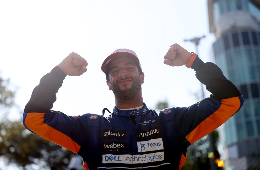 Daniel Ricciardo slaví triumf v Itálii