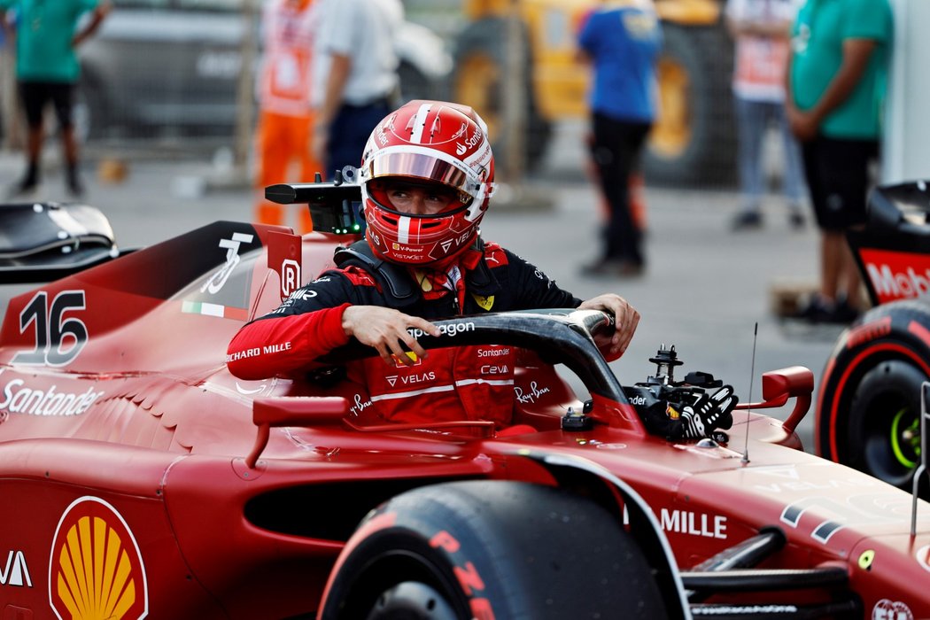Charles Leclerc z Ferrari vyhrál kvalifikaci