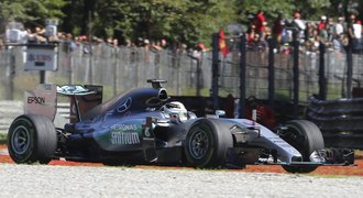 Kvalifikaci v Monze vyhrál Hamilton, porazil Räikkönena