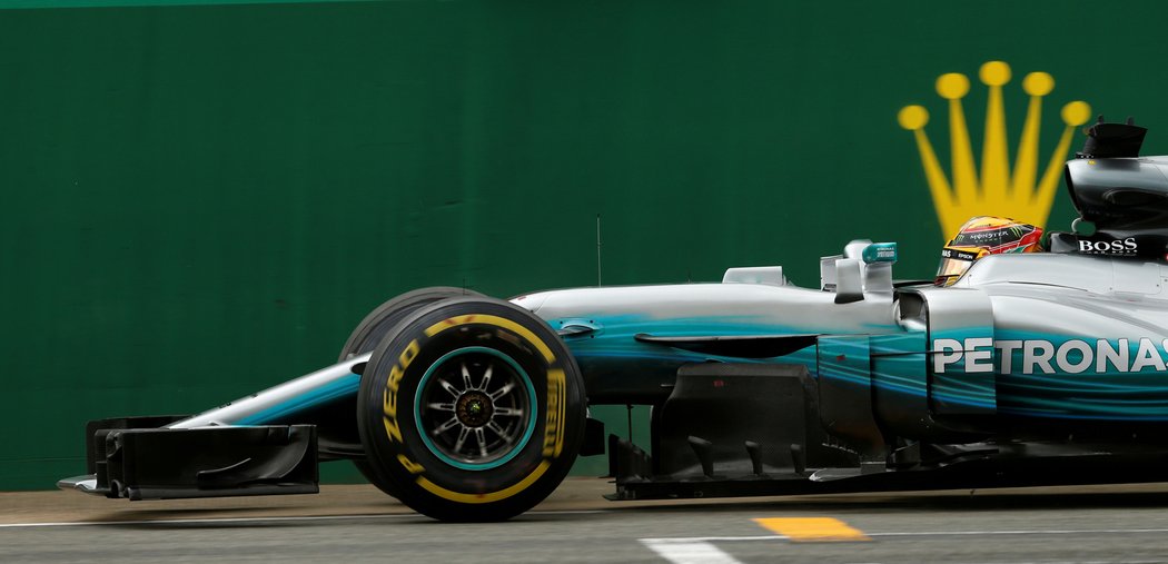 Lewis Hamilton pořád nemá smlouvu