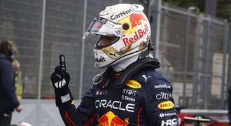 Verstappen ovládl kvalifikaci v Imole. Na mokré trati se pětkrát přerušovalo