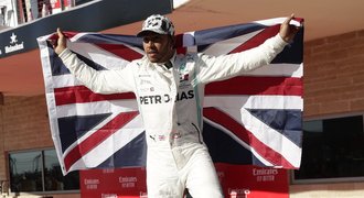 Hamilton potvrdil šestý titul mistra světa. Závod v USA vyhrál Bottas