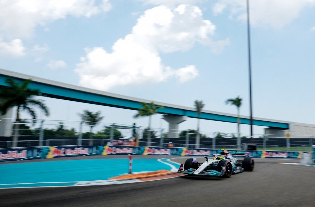 Lewis Hamilton v Miami