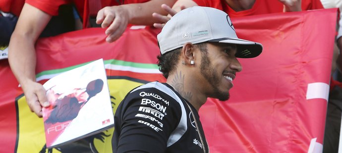 Hamilton o přestupu k Ferrari: Nejtěžší rozhodnutí a neuvěřitelné štěstí