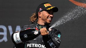 Formule 1 je doma! Udeří vylepšené stříbrné šípy? Vettel ukáže budoucnost