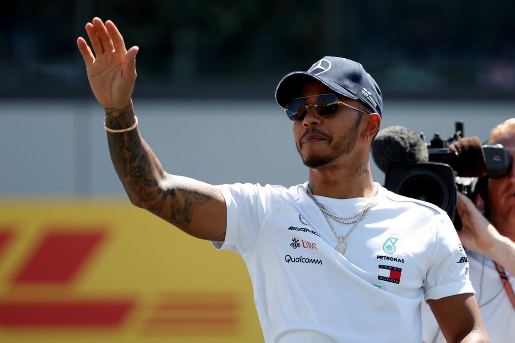 Lewis Hamilton prodloužil s Mercedesem smlouvu do roku 2020