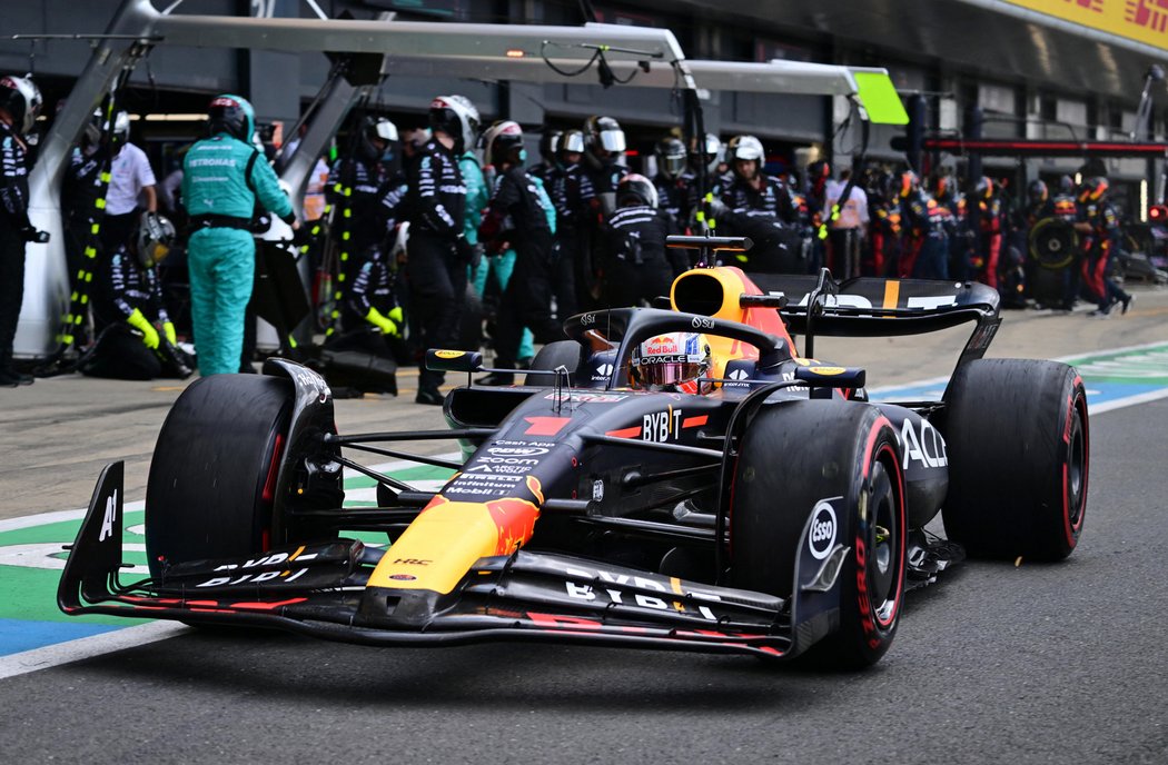 Max Verstappen vyhrál šestou GP za sebou