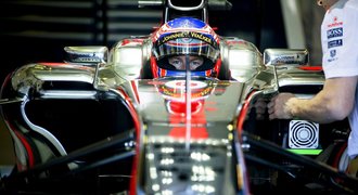 Britské impérium McLaren je v depresi. S tímhle autem vyhrát nepůjde, ví Button