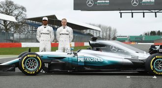 Mercedes půjde do sezony F1 s novou krasavicí. Neuvěřitelná, žasnou jezdci