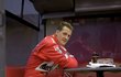 Schumacher zcela jistě žije, vše ostatní je nejasné. Podle zprostředkovaných zpráv od exparťáka se ale nají u stolu