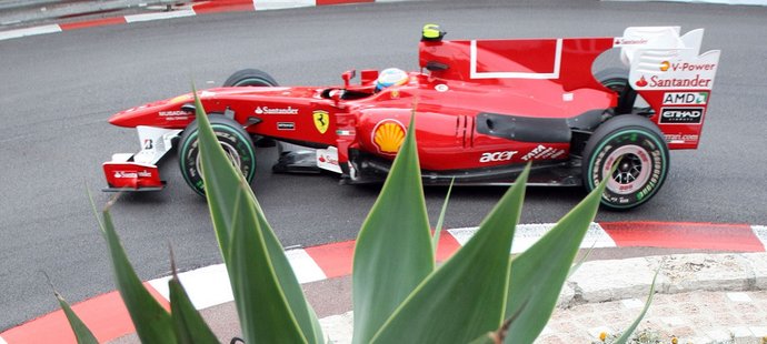 Fernando Alonso v Monaku vládl tréninkům