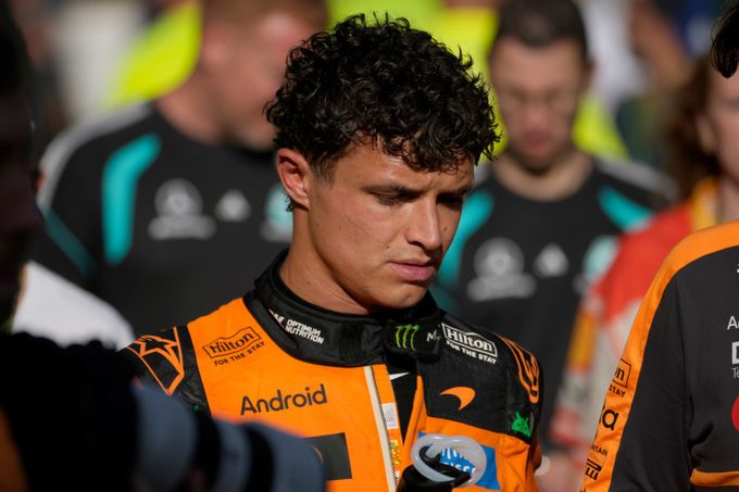 Takové řízení do F1 nepatří. Norris se omluvil za své ostré výroky: Zůstáváme přáteli Takové řízení do F1 nepatří. Norris se omluvil za své ostré výroky: Zůstáváme přáteli