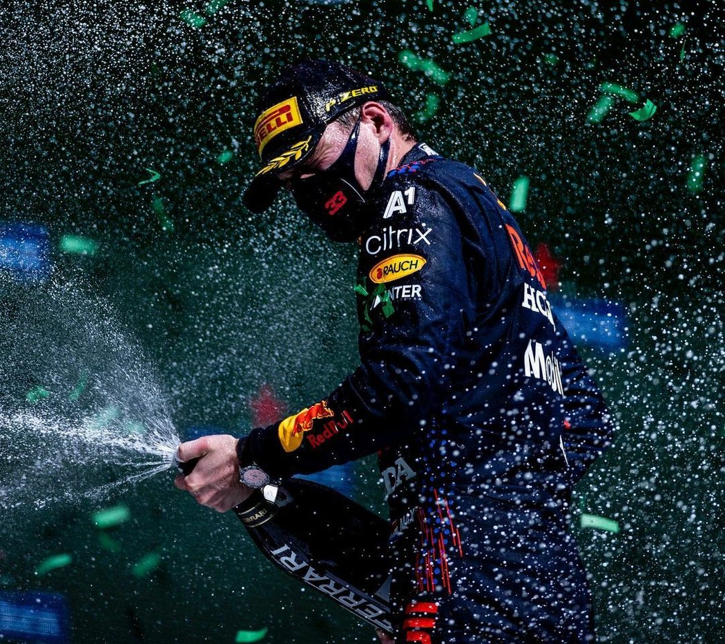 Vítězná radost Red Bullu