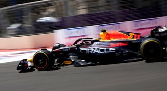 VC Ázerbájdžánu ovládl Pérez před Verstappenem. Satisfakce pro Leclerka